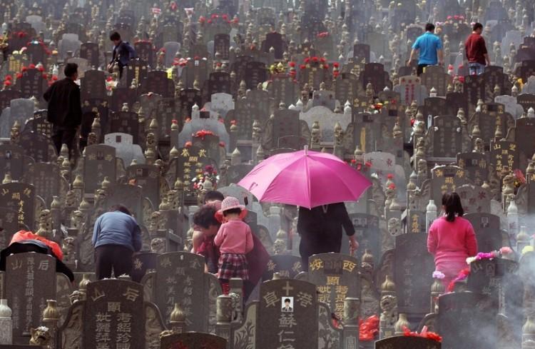 Commercial Tomb-Sweeping Day Services Proliferate in China