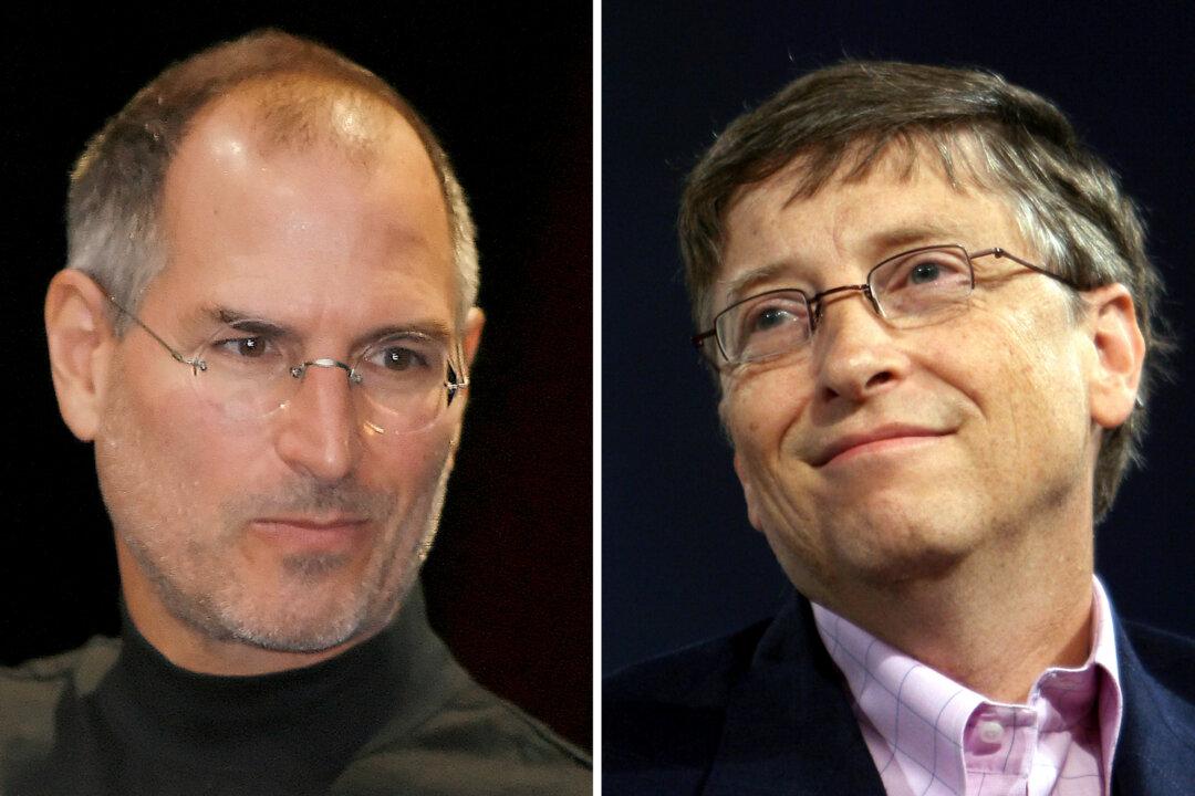 Bill Gates Gets Teary Describing Last Words with Steve Jobs (+Video)