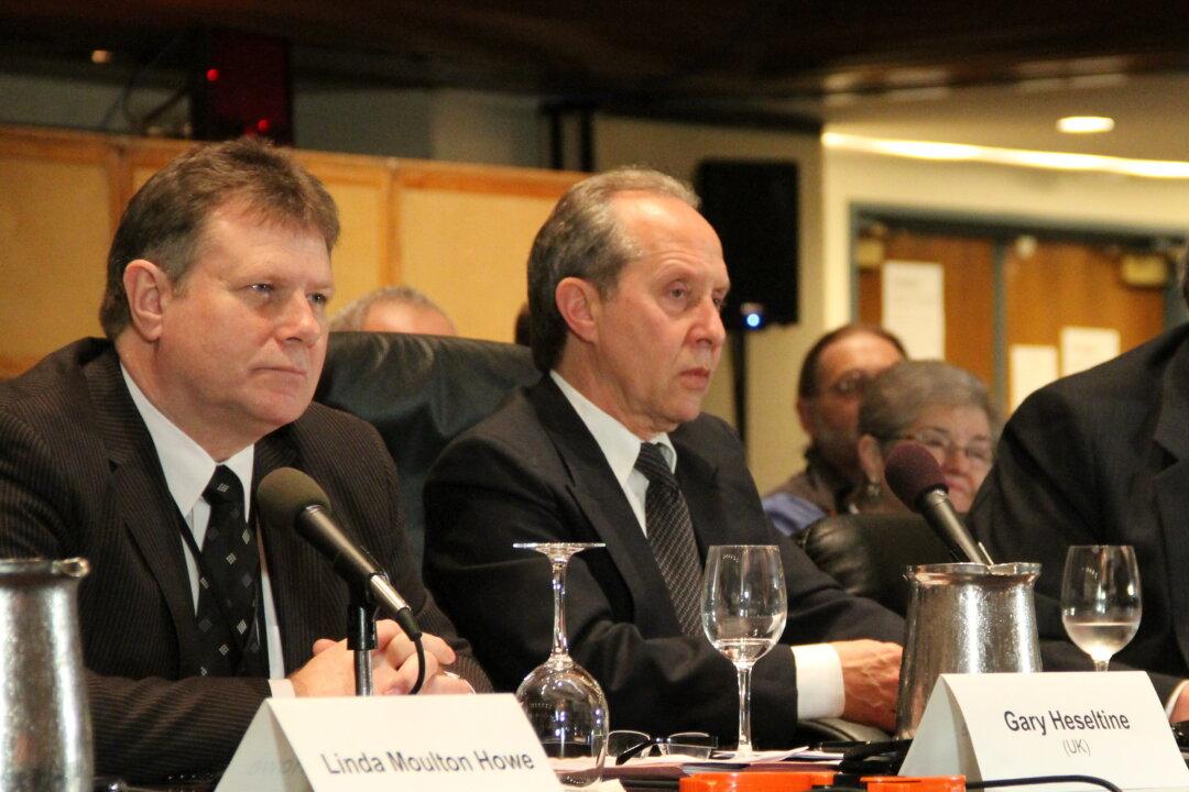 Over 900 British Police Have Witnessed UFOs