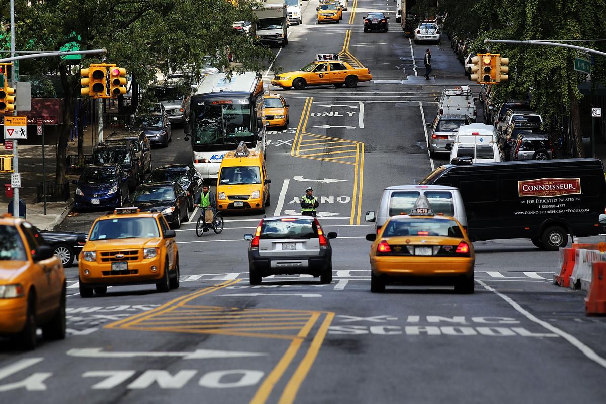 Thompson Wants City in Lending Business for Taxi Medallions