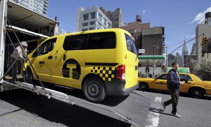 De Blasio Still Opposes Taxi of Tomorrow