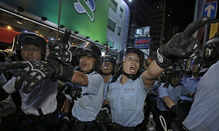 Hong Kong Police Clear Defiant Democracy Protesters 