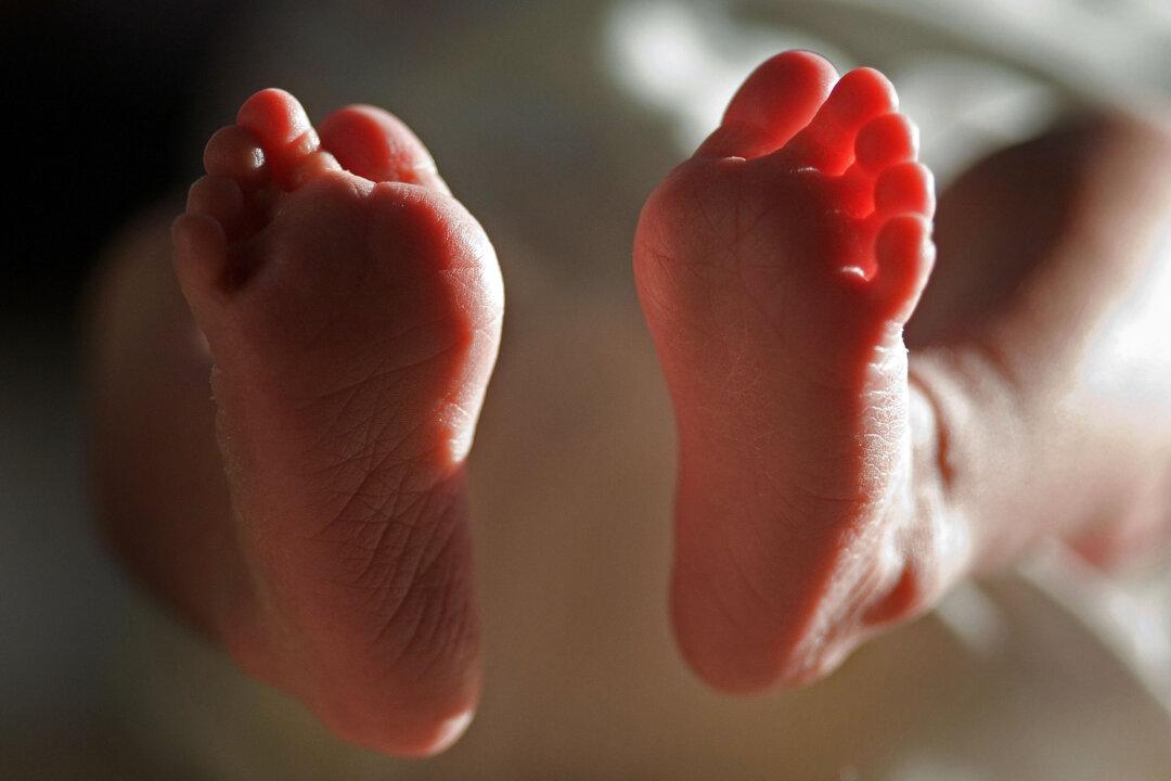 After Being Childless for 18 Years, Woman Gives Birth to Quintuplets