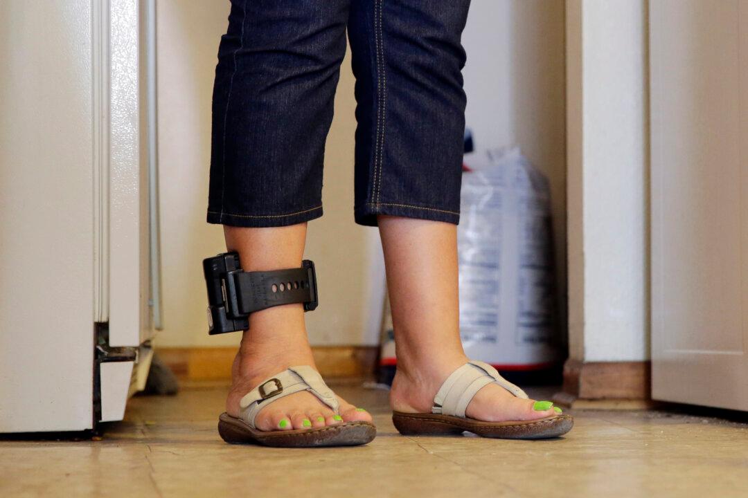 ICE Contractor Falsely Reported Big Increase in Ankle Monitors on Illegal Immigrants: Report
