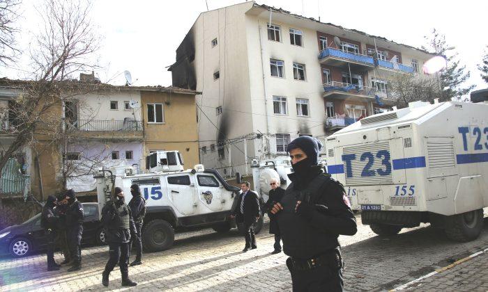 Car Bomb Attack at Turkish Police Station Kills 6