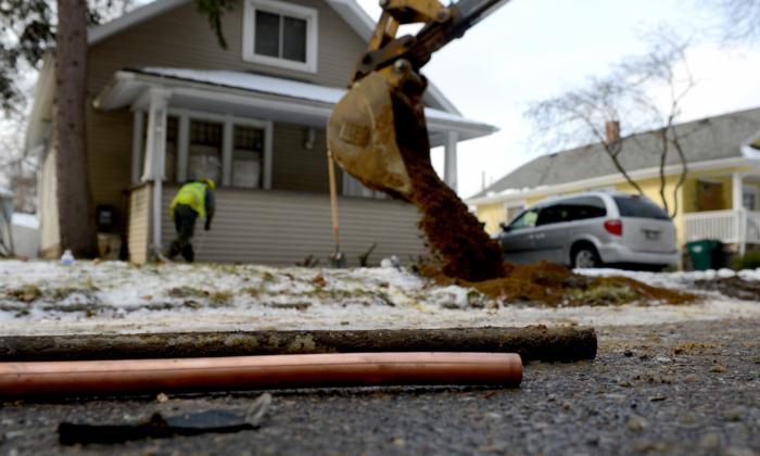 Poisoning Lead Pipes Lurk in Older Neighborhoods Across the Nation
