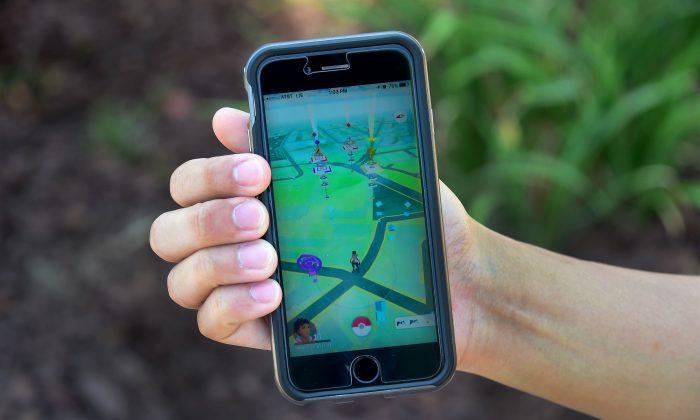 Pokemon GO Causes Havoc as Players Trip Over Augmented Reality