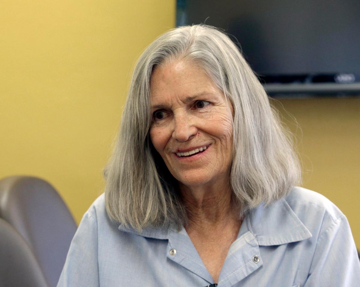 Former Charles Manson follower Leslie Van Houten confers, with her attorney Rich Pfeiffer (not shown), during a break from her hearing before the California Board of Parole Hearings at the California Institution for Women in Chino, Calif., on April 14, 2016. (AP Photo/Nick Ut)