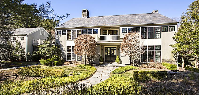 The Dunes, a residential addiction treatment center in East Hampton, N.Y., on March 23. (Samira Bouaou/Epoch Times)