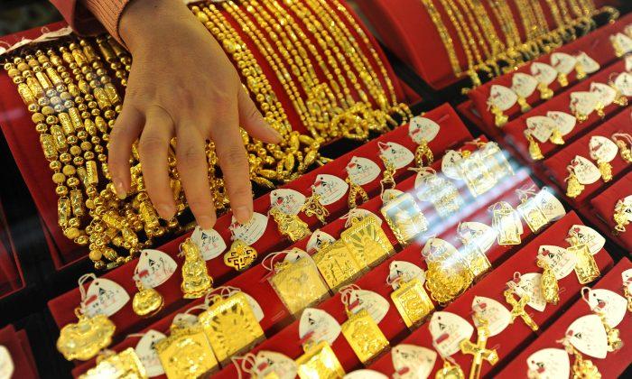 China National Gold Group to Compensate Customers Amid Sudden Closure of Franchise