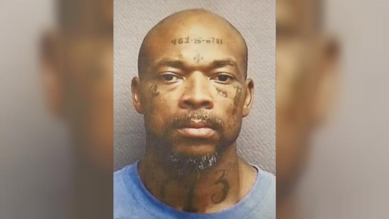 ‘Social Security’ Robber Has Number Tattooed on Forehead, But Police Still Haven’t Caught Him