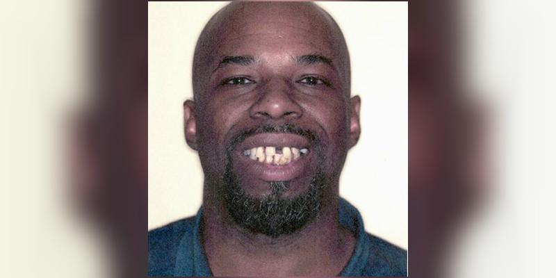 Police Hunt Man Who Tried to Fix Smile With Fake Identity