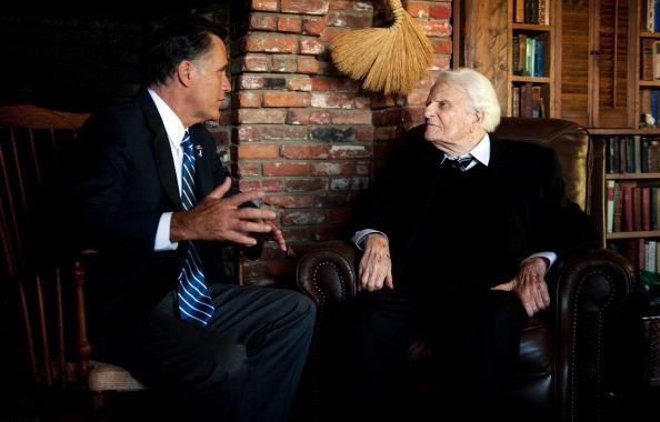 Evangelist Billy Graham Dies at Age 99; Counseled Presidents and Reached Millions