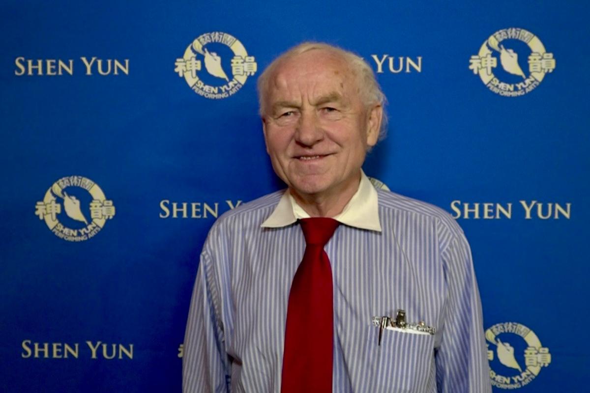 Professor of Medicine on Shen Yun Music: ‘This music is a healer’