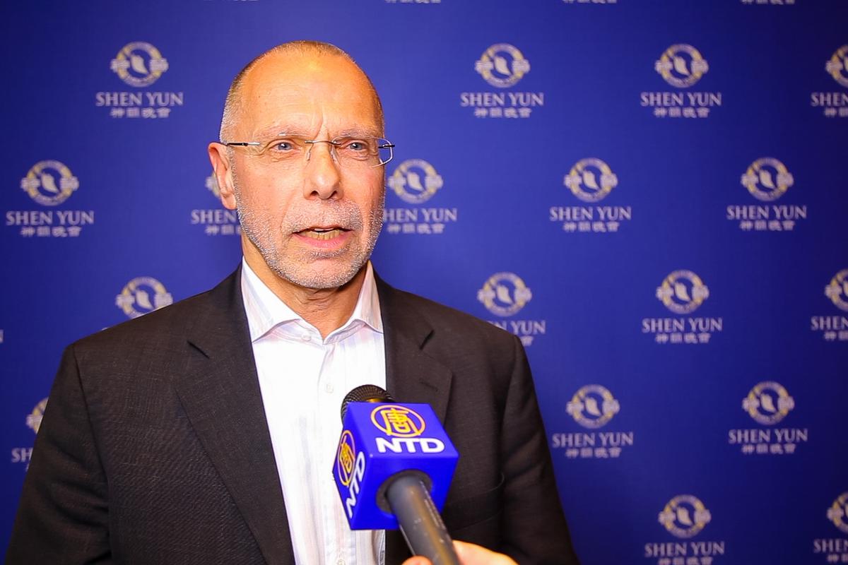Councilor Says He Felt Calmed and at Peace at Shen Yun