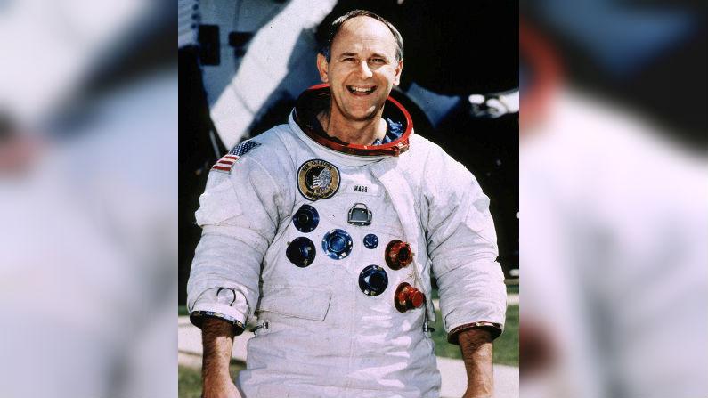 Fourth Astronaut to Walk on Moon Dies at Age 86