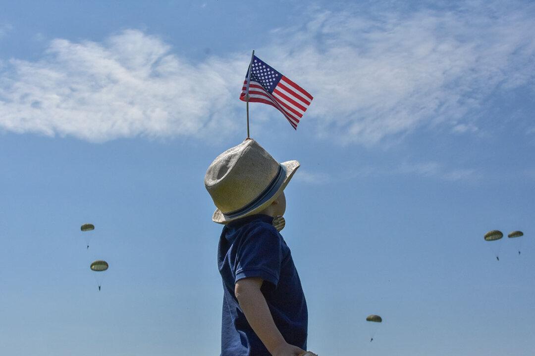 Children of Fallen Servicemembers Write Letters for Father’s Day