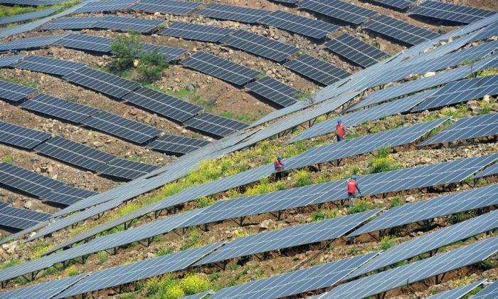 China’s Solar Industry in Trouble Despite Years of Government Support