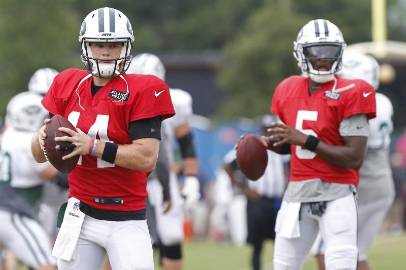 NFL Notebook: Jets GM Lauds Darnold, Hints at Possible QB Trade