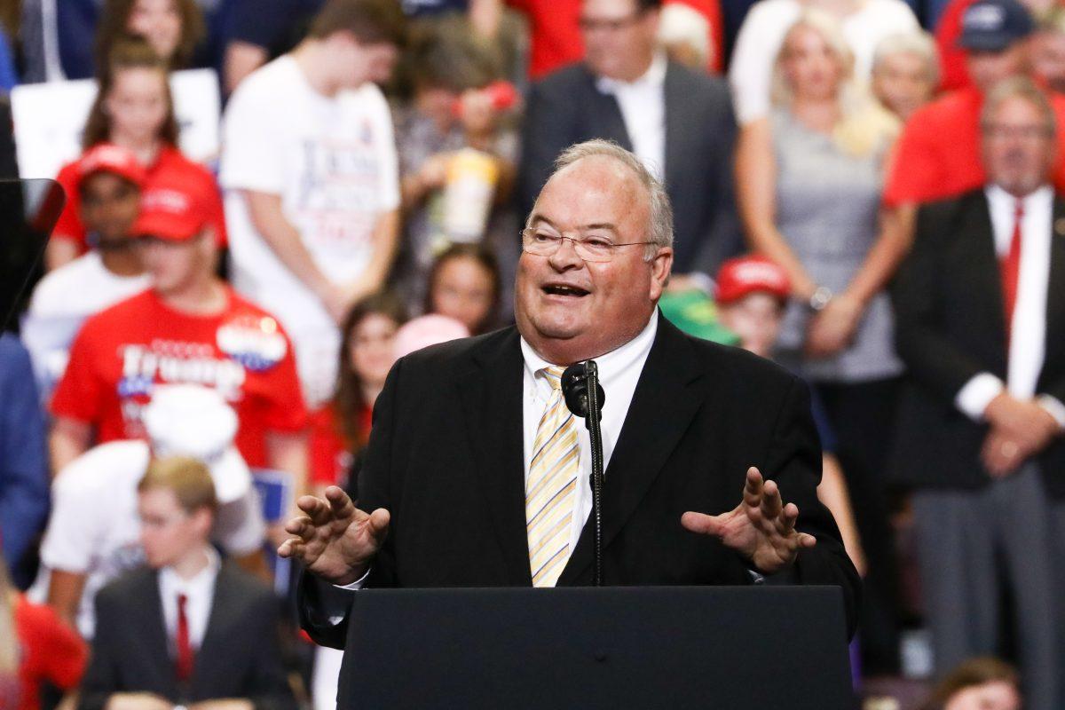 Rep. Billy Long (R-Mo.) at Trump's Make America Great Again rally in Springfield, Mo., Sept. 21, 2018. (Charlotte Cuthbertson/The Epoch Times)