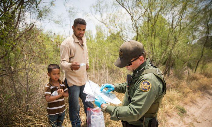 US Border Crisis: 100,000 Illegal Immigrants in 60 Days