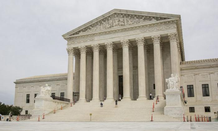 Election Watchdog Urges SCOTUS to Hear Census Immigration Case Before Administrative Deadlines
