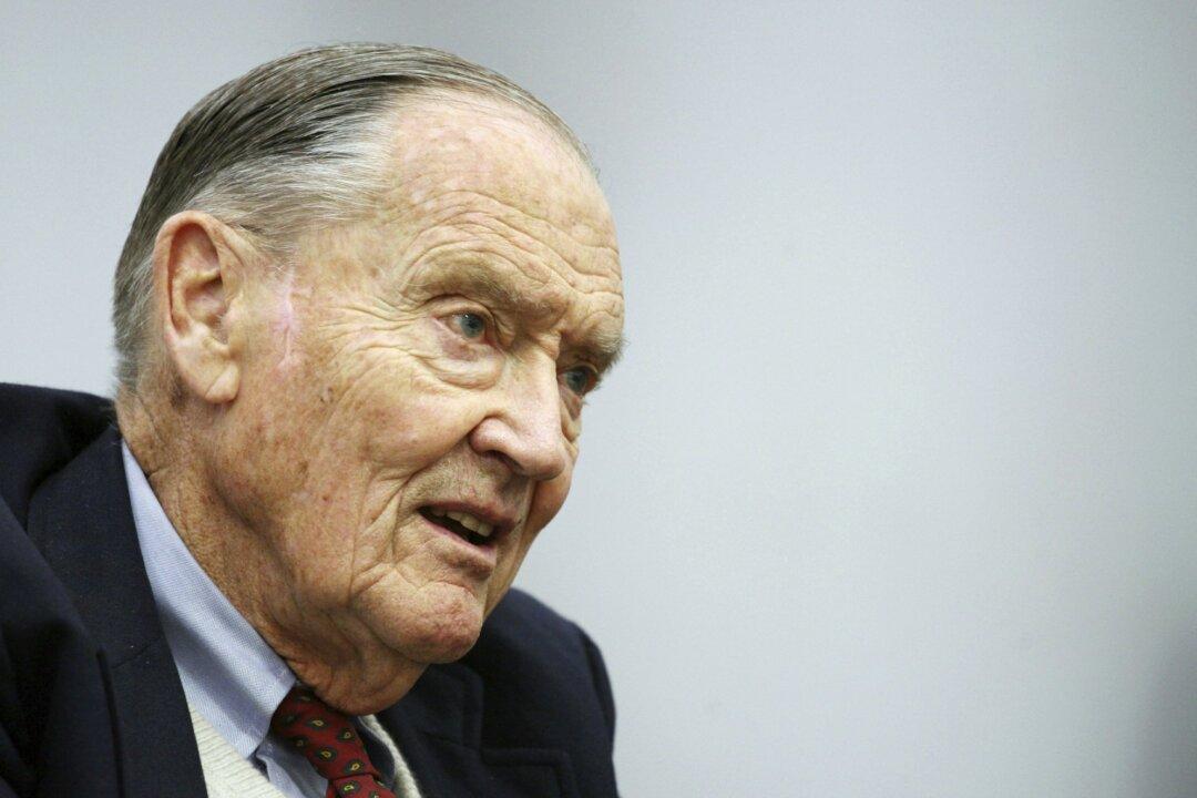 John Bogle, Founder of Vanguard, Dies at 89