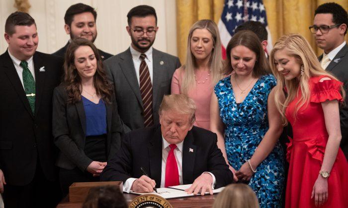 Trump Signs Executive Order Protecting Free Speech on College Campuses