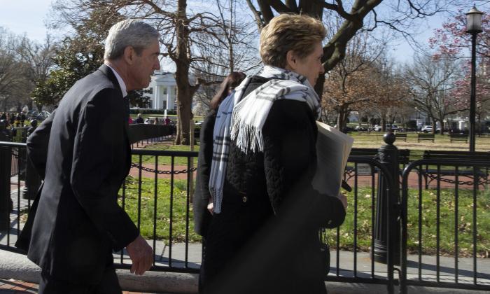 Mueller Goes to Church Next to White House as Washington Awaits Report