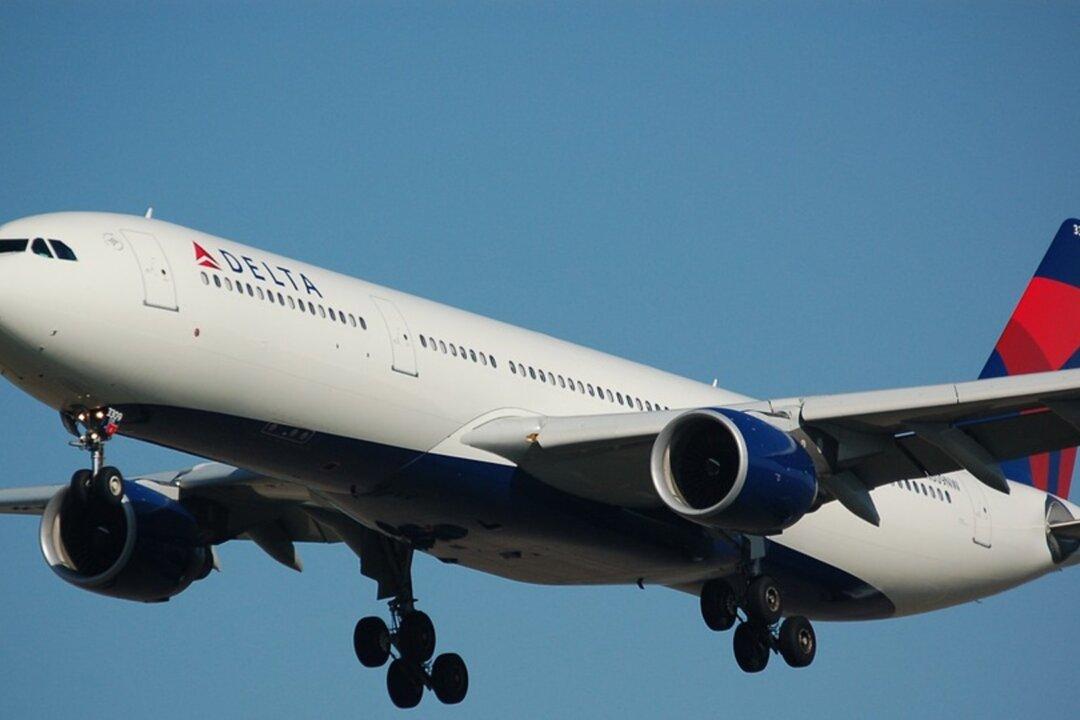 16-Year-Old With Peanut Allergy Removed From Plane, Stranded With Younger Brother in South Korea