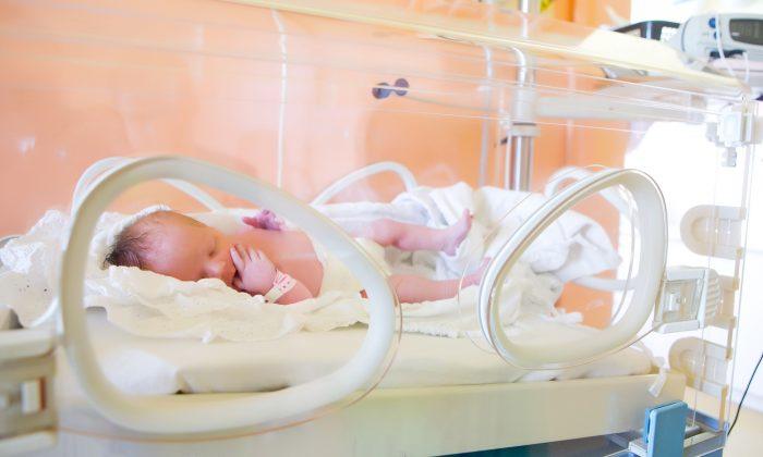 Parents ‘Forced’ to Leave Preemie at NICU to Go to Work, but Cops Show Up to Babysit