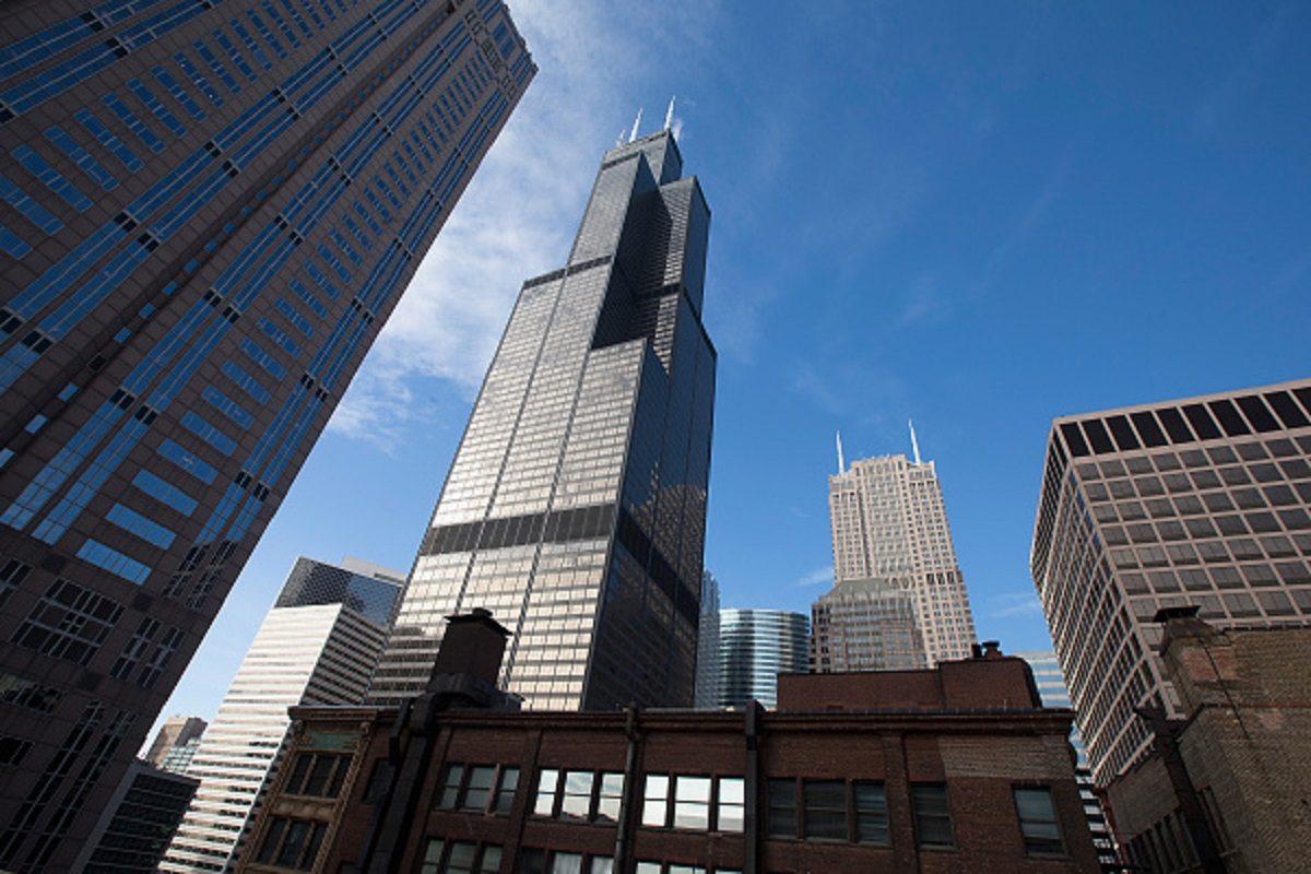 The Willis Tower (C), formerly known as the Sears Tower, dominates the southern end of the downtown skyline in Chicago, Ill., on March 4, 2015. (Scott Olson/Getty Images)