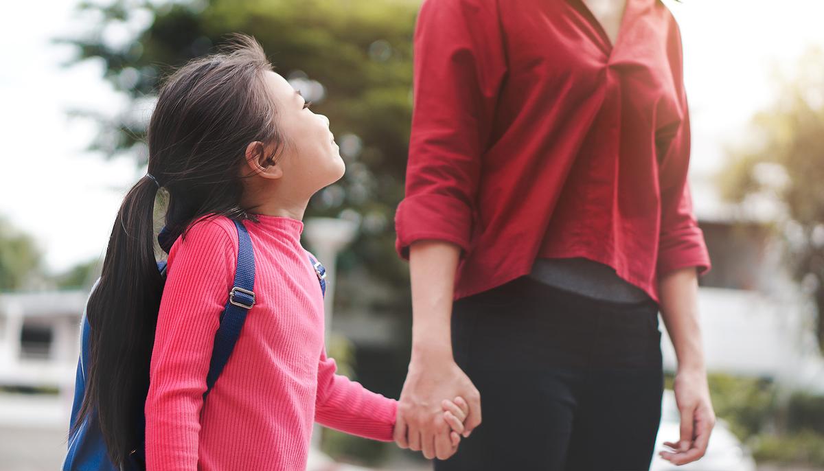 Mom Walks Daughter to Class With Ex-Husband’s New Wife, Shares Message on Co-parenting
