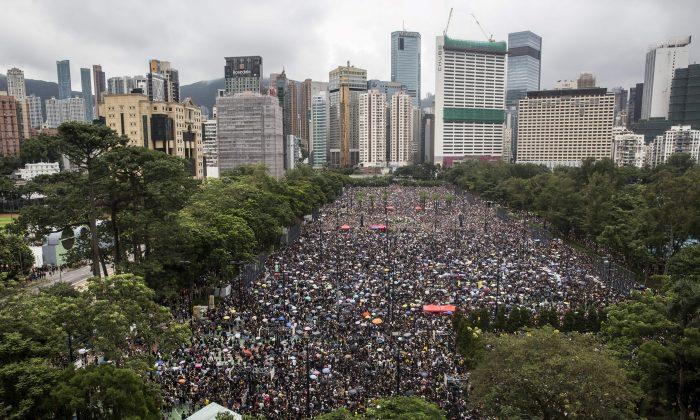 Mainland Authorities Harass, Detain Chinese Rights Activists for Supporting Hong Kong Protests