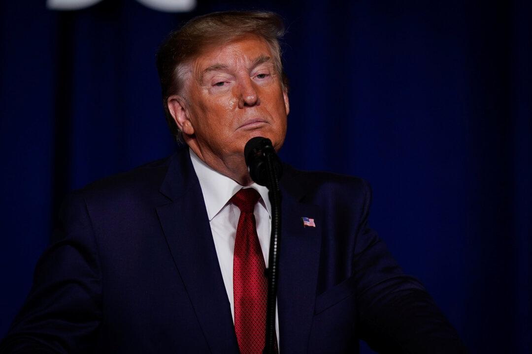 Trump Orders US Firms Out of China After Beijing Sets New Tariffs