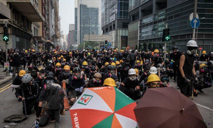 Hong Kong Leader Carrie Lam Now Wants Cooperation to Proceed With Dialogue as Protests Escalate