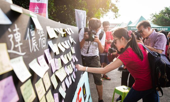 Taiwan Deports Chinese Tourist Charged With Damaging a Pro-Hong Kong ‘Lennon Wall’