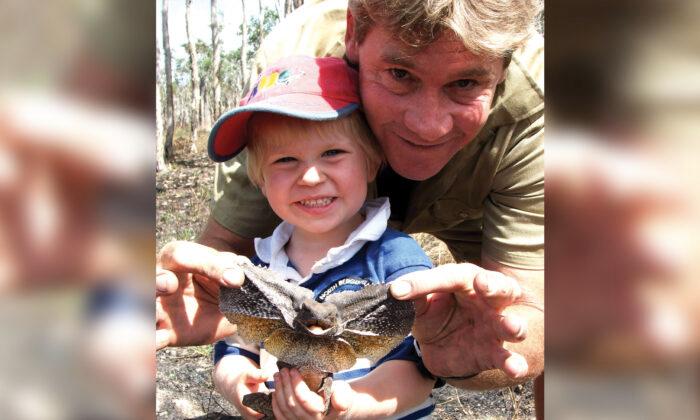 Steve Irwin’s Lookalike Teen Son Re-creates Iconic Crocodile Feeding Shot 15 Years On