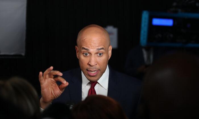 Booker Says Top 6 Democratic Candidates Have ‘No Diversity Whatsoever’