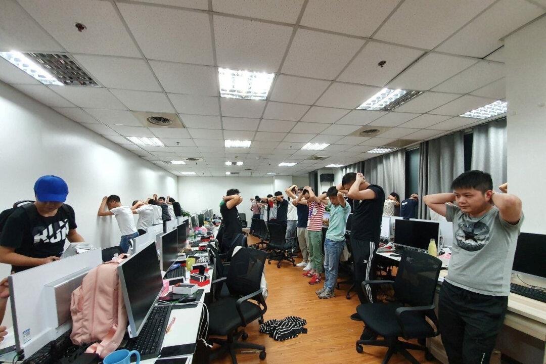 Philippine Raid Nabs 342 Illegal Chinese Gaming Workers