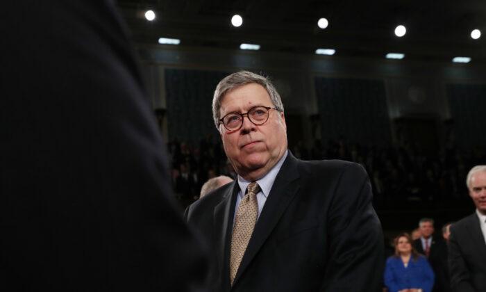 Three Top Republicans Defend Barr After 2,000 Former DOJ Staffers Call for His Ouster