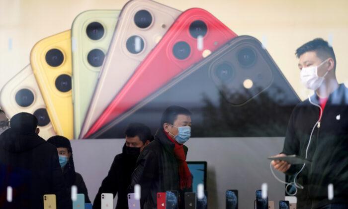 China’s First-Quarter Smartphone Sales May Halve Due to Coronavirus: Analysts