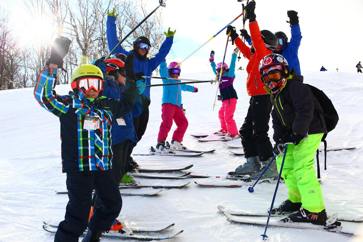 Ski school. (John Atkinson/Sugarbush Resort and Alterra Mountain Company)