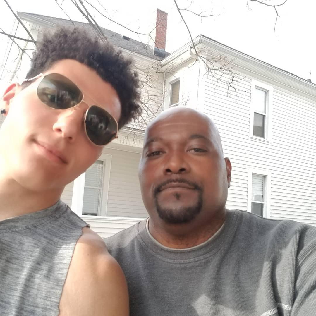Kevin Harris and his son. (Photo courtesy of <a href="https://www.instagram.com/kevinharris_majestic/">Kevin Harris</a>)