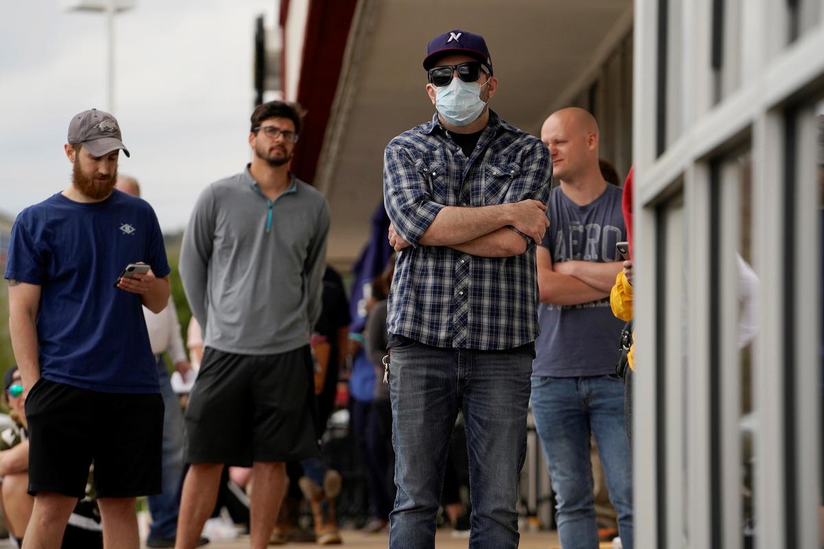 Expanded Unemployment Benefits Hurting Pandemic Recovery: Goldman Sachs