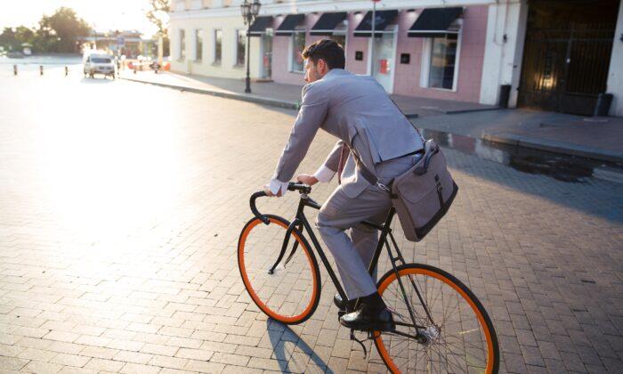 Cycling and Walking to Work Lowers Risk of Cancer, Heart Disease