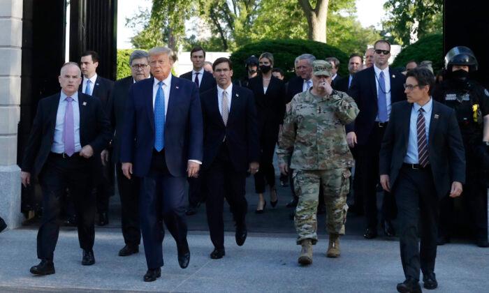 Trump Deploying ‘Heavily Armed Soldiers’ to Washington, Vows to Crush Riots Nationwide
