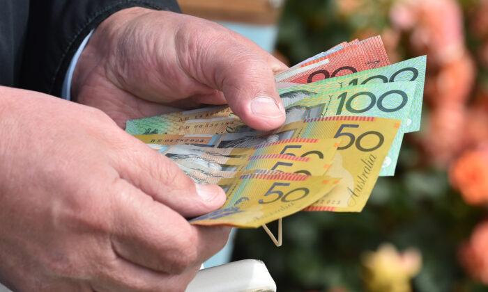 Aussies Live Longer and Prosper but Face Money Worries