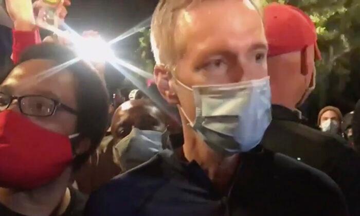 Portland Mayor Among Those Tear Gassed After Rioters Set Fires Near US Courthouse