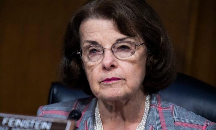 Feinstein Praises China, Opposes Bill That Would Let Americans Sue CCP